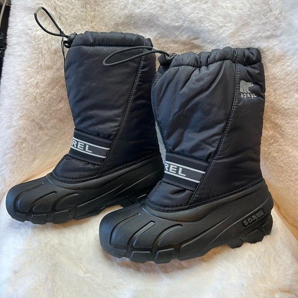 Sorel Chariot black insulated mid calf weather proof snow boots Sz-youth 4. D - Picture 13 of 14